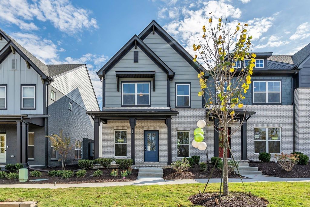 352 Twig PVT Court, Hendersonville, TN 37075