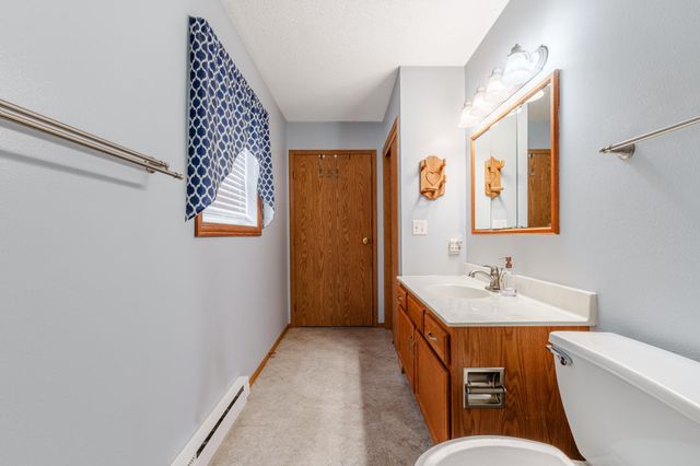 804 51st Street S, Fargo, ND 58103