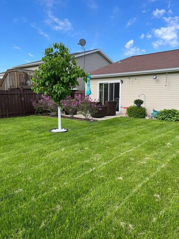 804 51st Street S, Fargo, ND 58103