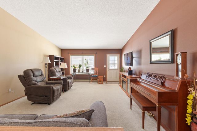 804 51st Street S, Fargo, ND 58103