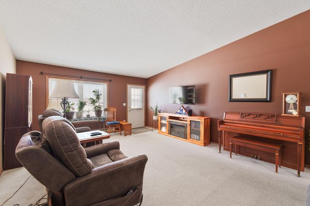 804 51st Street S, Fargo, ND 58103