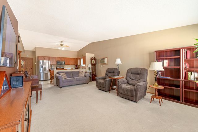 804 51st Street S, Fargo, ND 58103