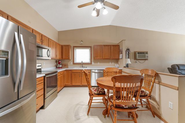 804 51st Street S, Fargo, ND 58103