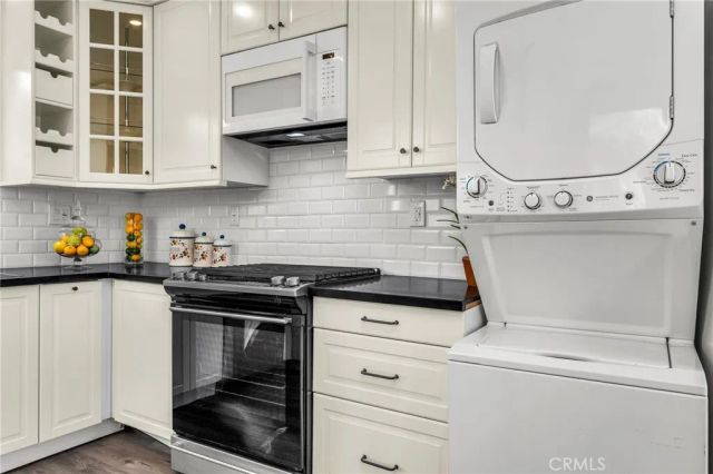 501 Ave B C, Redondo Beach, CA 90277