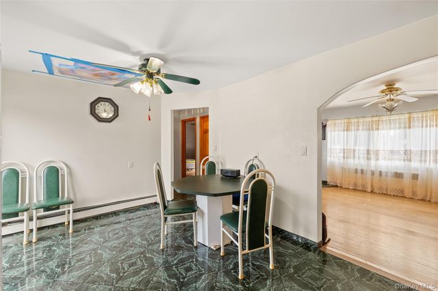 947 N Park Avenue, Massapequa, NY 11758