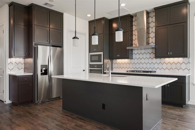 19113 Freeman CIR, Austin, TX 78738