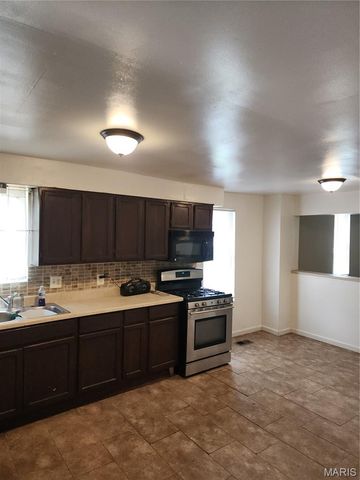 8972 Edna Street, St Louis, MO 63147