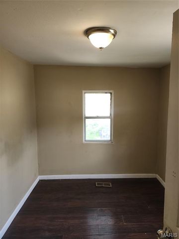 8972 Edna Street, St Louis, MO 63147
