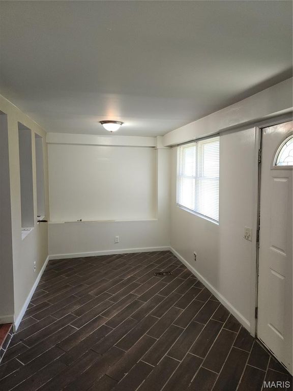 8972 Edna Street, St Louis, MO 63147