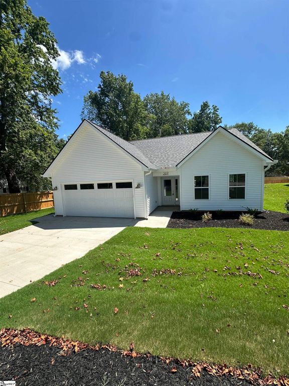 269 Ragan Street, Campobello, SC 29322