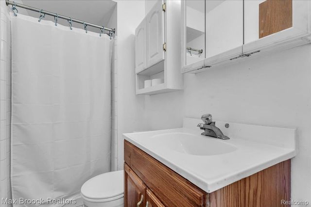 35656 Saxony Drive, Sterling Heights, MI 48310