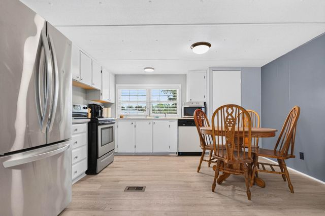 1511 Tanglewood Ave, North Myrtle Beach, SC 29582