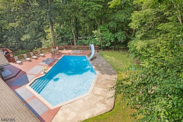 18 Horizon Dr, Mendham Twp., NJ 07945