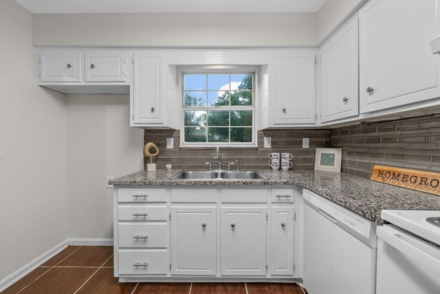 109 Azalea Ct, Clarksville, TN 37042