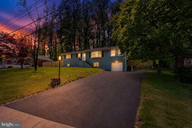 5822 BROOKVIEW DR, Alexandria, VA 22310