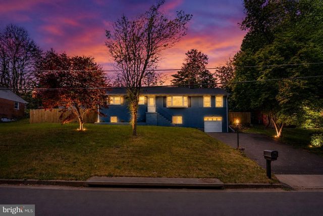 5822 BROOKVIEW DR, Alexandria, VA 22310