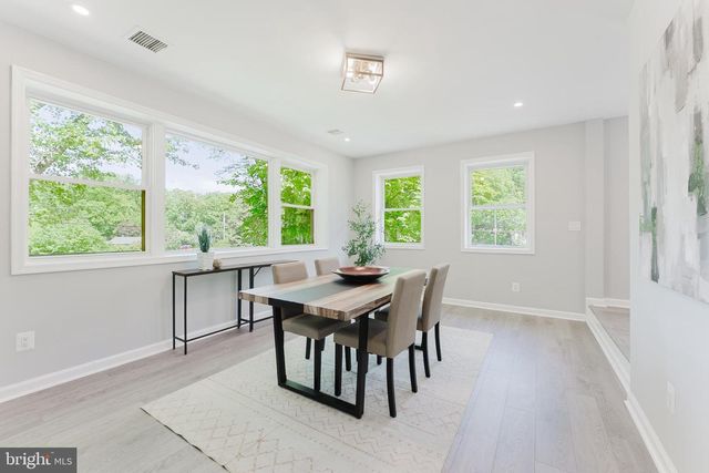 5822 BROOKVIEW DR, Alexandria, VA 22310