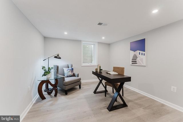 5822 BROOKVIEW DR, Alexandria, VA 22310