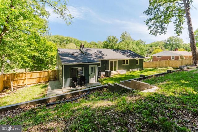 5822 BROOKVIEW DR, Alexandria, VA 22310