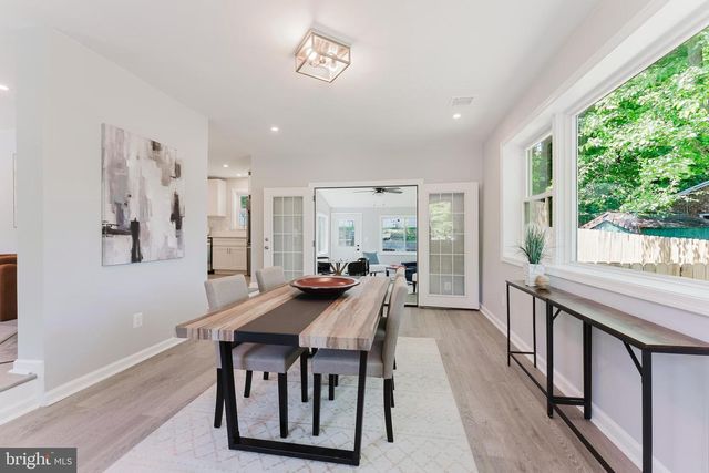 5822 BROOKVIEW DR, Alexandria, VA 22310