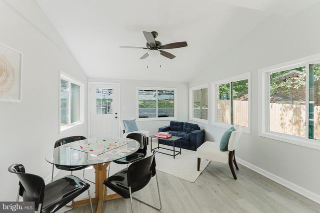 5822 BROOKVIEW DR, Alexandria, VA 22310