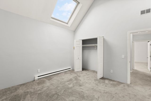 31 Elizabeth St 303, Worcester, MA 01605