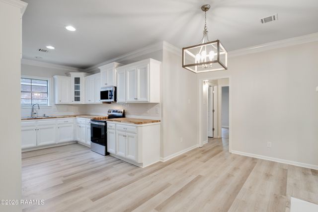 213 Colchester Drive, Broussard, LA 70518