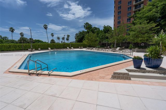 2901 S Bayshore Dr 2G, Miami, FL 33133