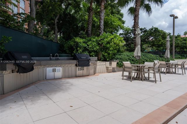 2901 S Bayshore Dr 2G, Miami, FL 33133