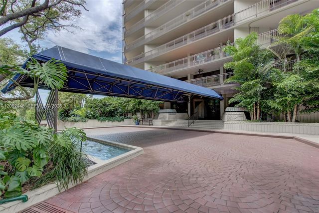 2901 S Bayshore Dr 2G, Miami, FL 33133