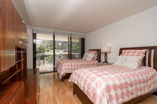 2901 S Bayshore Dr 2G, Miami, FL 33133