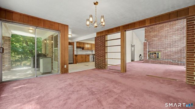144 Maple Street, Seymour, CT 06483