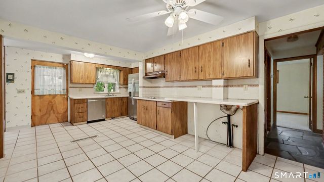 144 Maple Street, Seymour, CT 06483