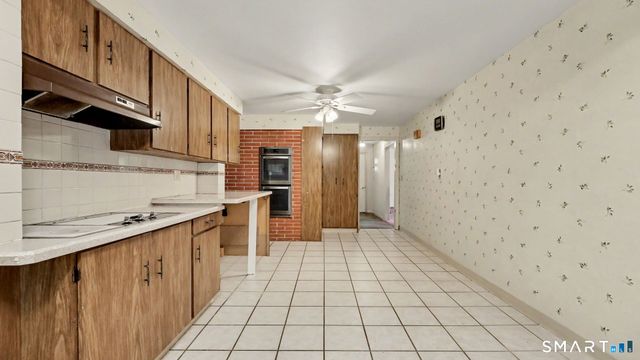 144 Maple Street, Seymour, CT 06483