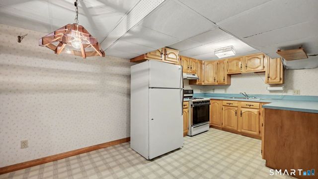 144 Maple Street, Seymour, CT 06483