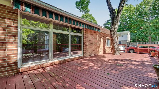 144 Maple Street, Seymour, CT 06483