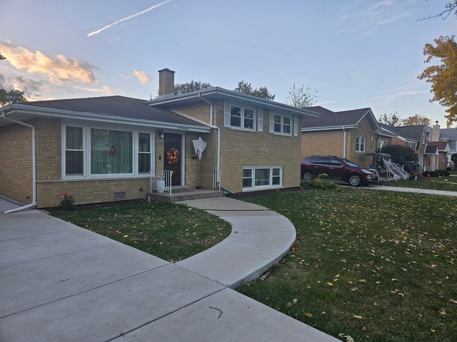 614 Forest Road, La Grange Park, IL 60526