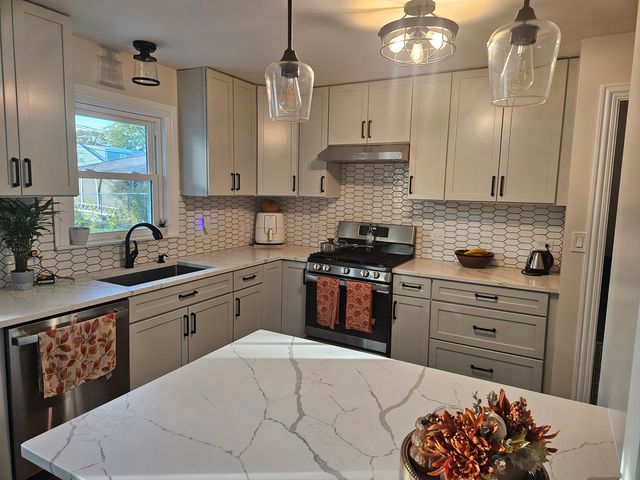 614 Forest Road, La Grange Park, IL 60526