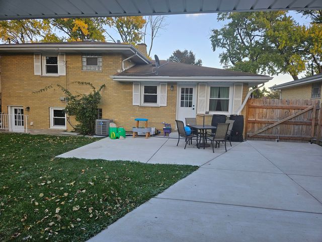 614 Forest Road, La Grange Park, IL 60526