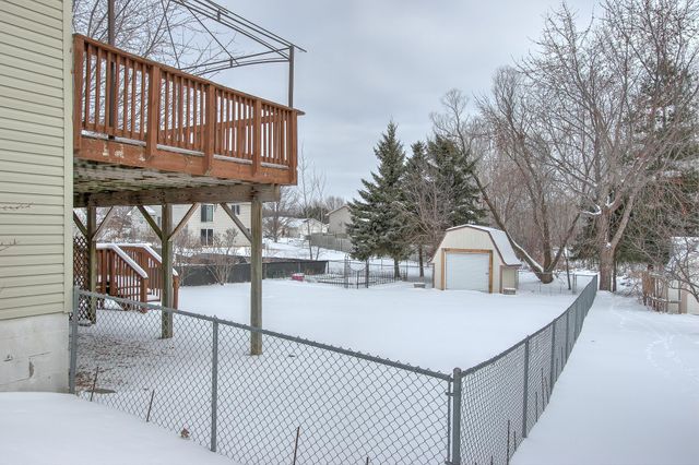 1220 10th Avenue SE, Cambridge, MN 55008