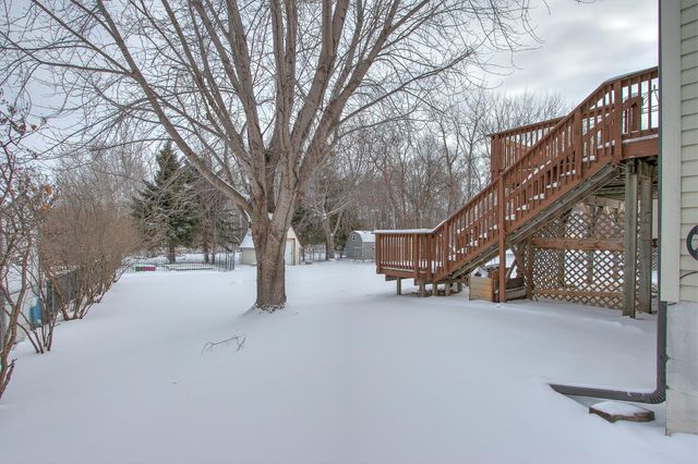 1220 10th Avenue SE, Cambridge, MN 55008