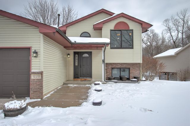 1220 10th Avenue SE, Cambridge, MN 55008