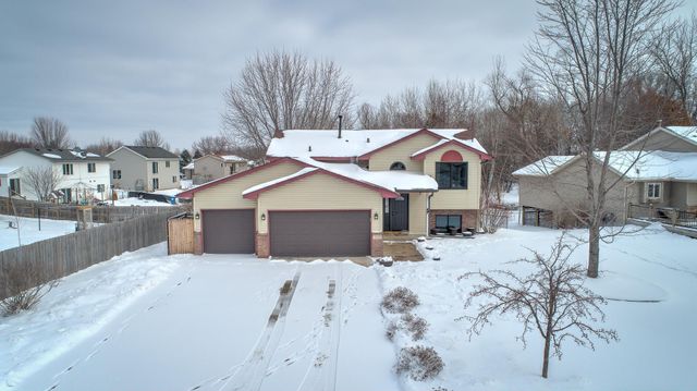 1220 10th Avenue SE, Cambridge, MN 55008