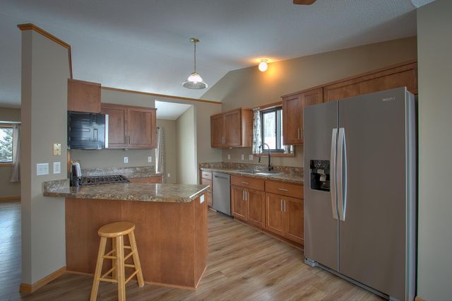 1220 10th Avenue SE, Cambridge, MN 55008