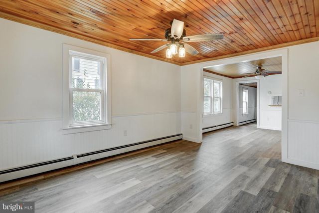 157 S WOLF ST, Manheim, PA 17545