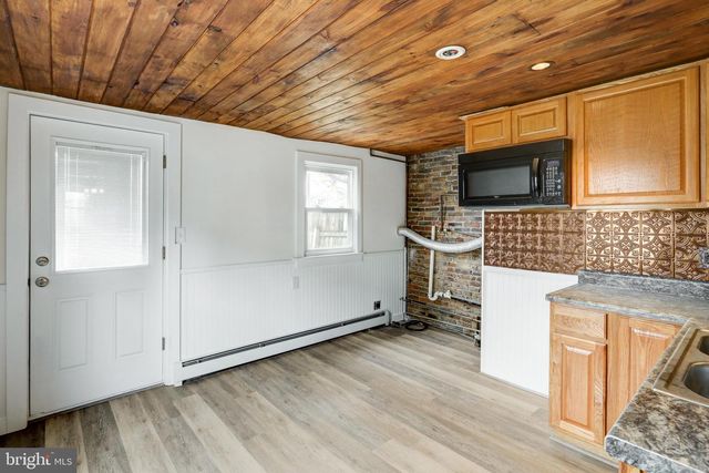 157 S WOLF ST, Manheim, PA 17545