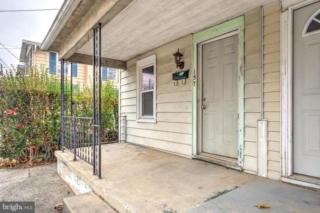 157 S WOLF ST, Manheim, PA 17545