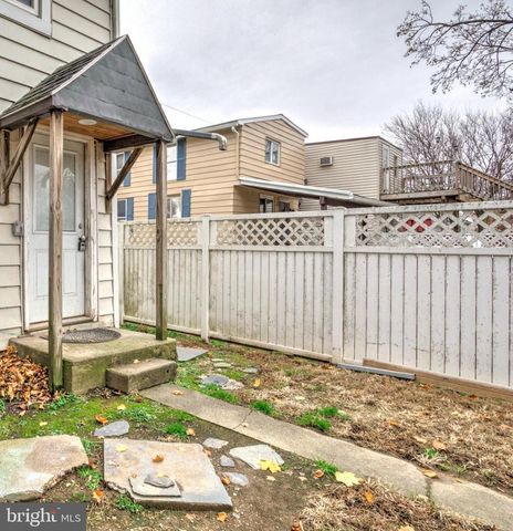 157 S WOLF ST, Manheim, PA 17545