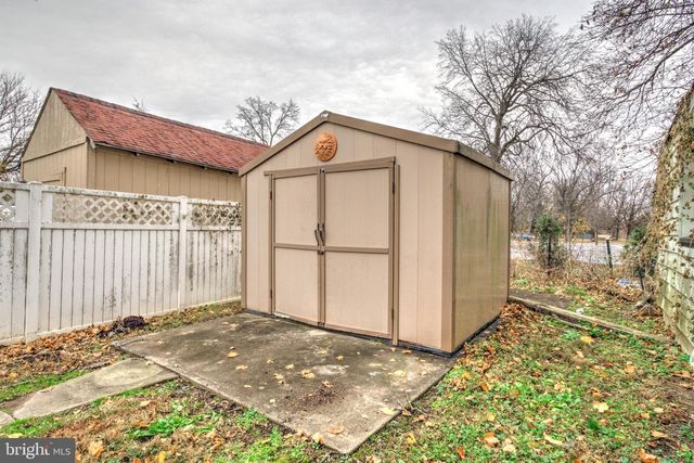 157 S WOLF ST, Manheim, PA 17545