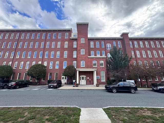 4 Bishop Street 213, Framingham, MA 01702